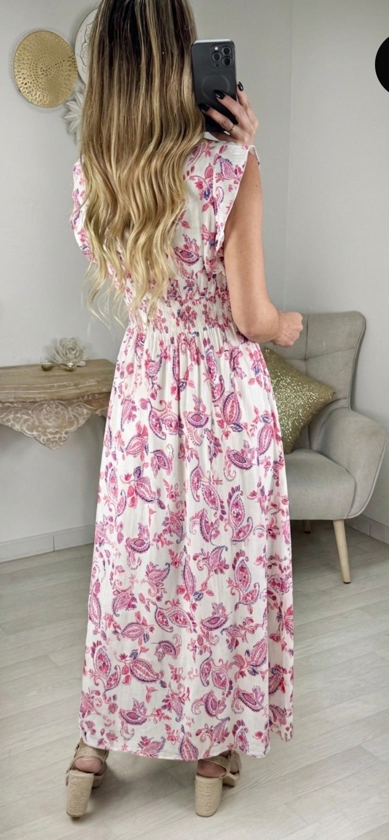 Robe Leila